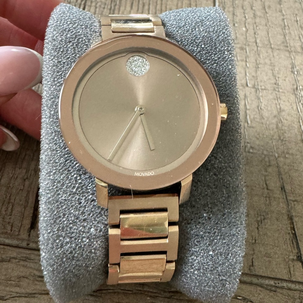 New Movado Bold Evolution Carnation Gold Rose Gold Steel Women's Watch